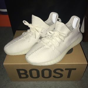 Yeezy Boost 350 V2 Cream / Triple White deadstock